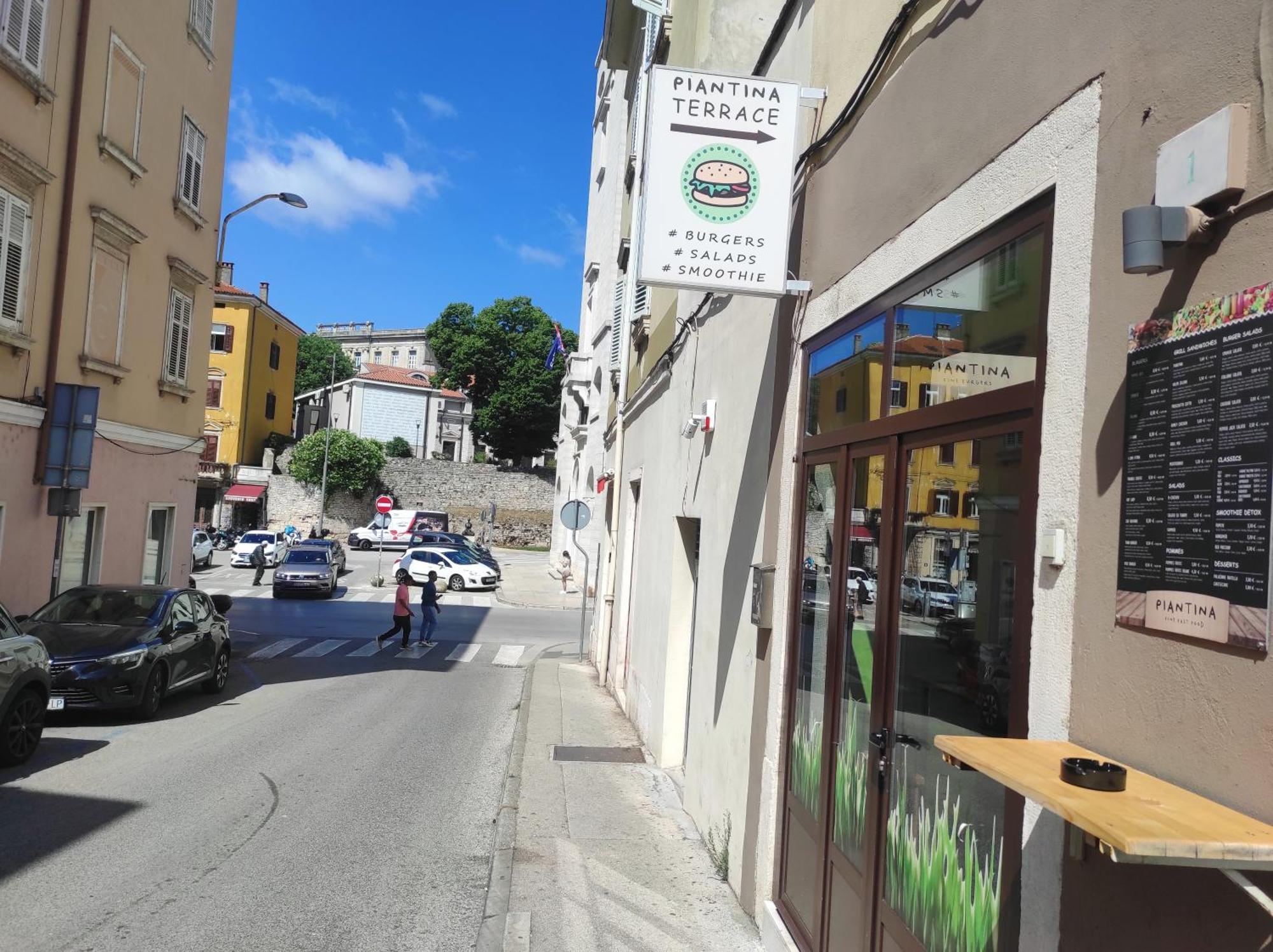 Papavero Rooms Pula Eksteriør billede